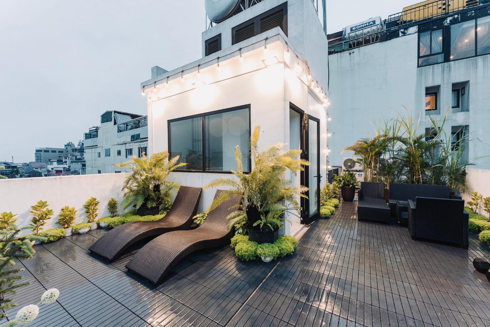 View/ Central/ Big Bacony/2br/1' To