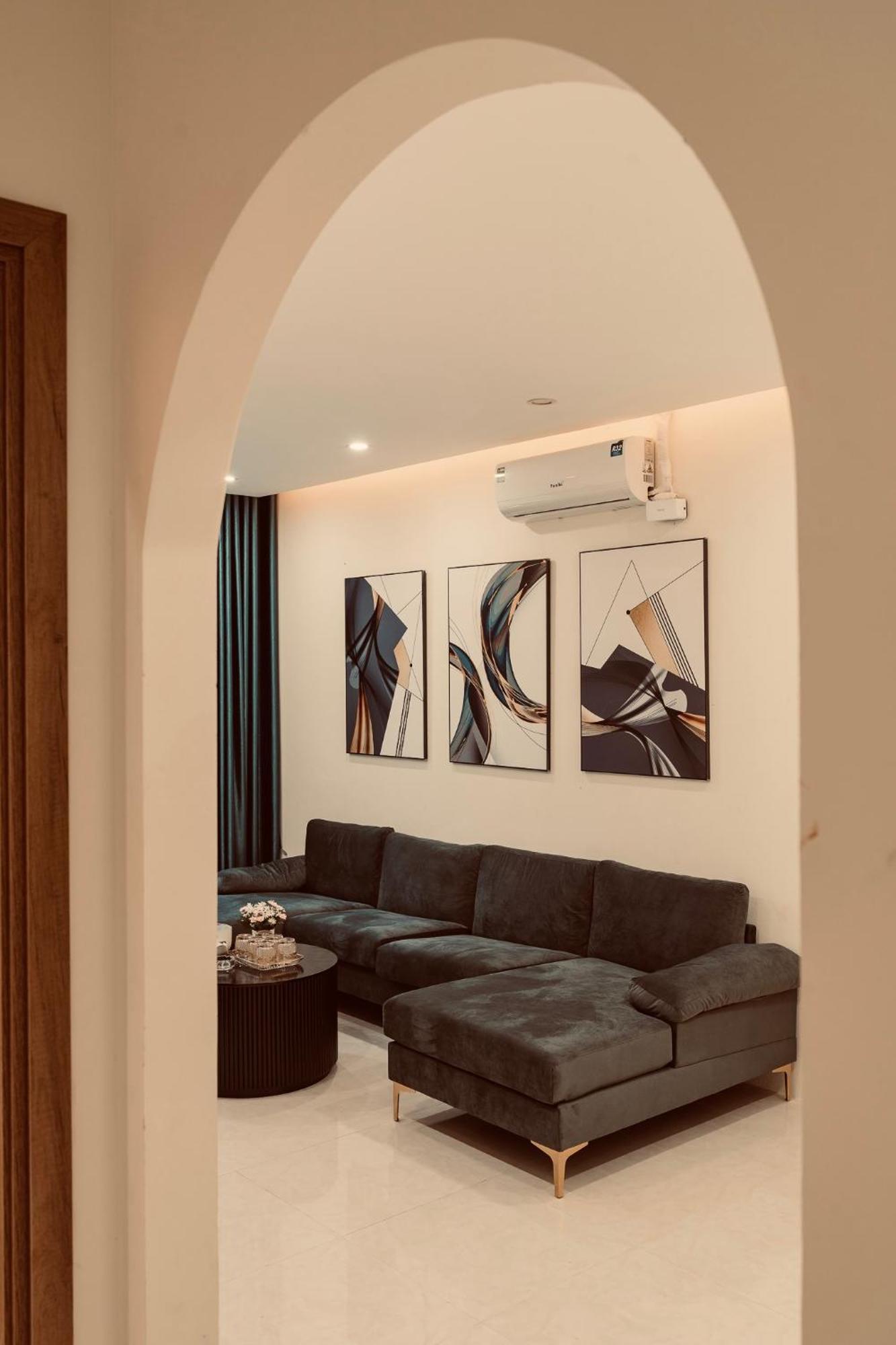 View/ Central/ Big Bacony/2br/1' To Apartment *