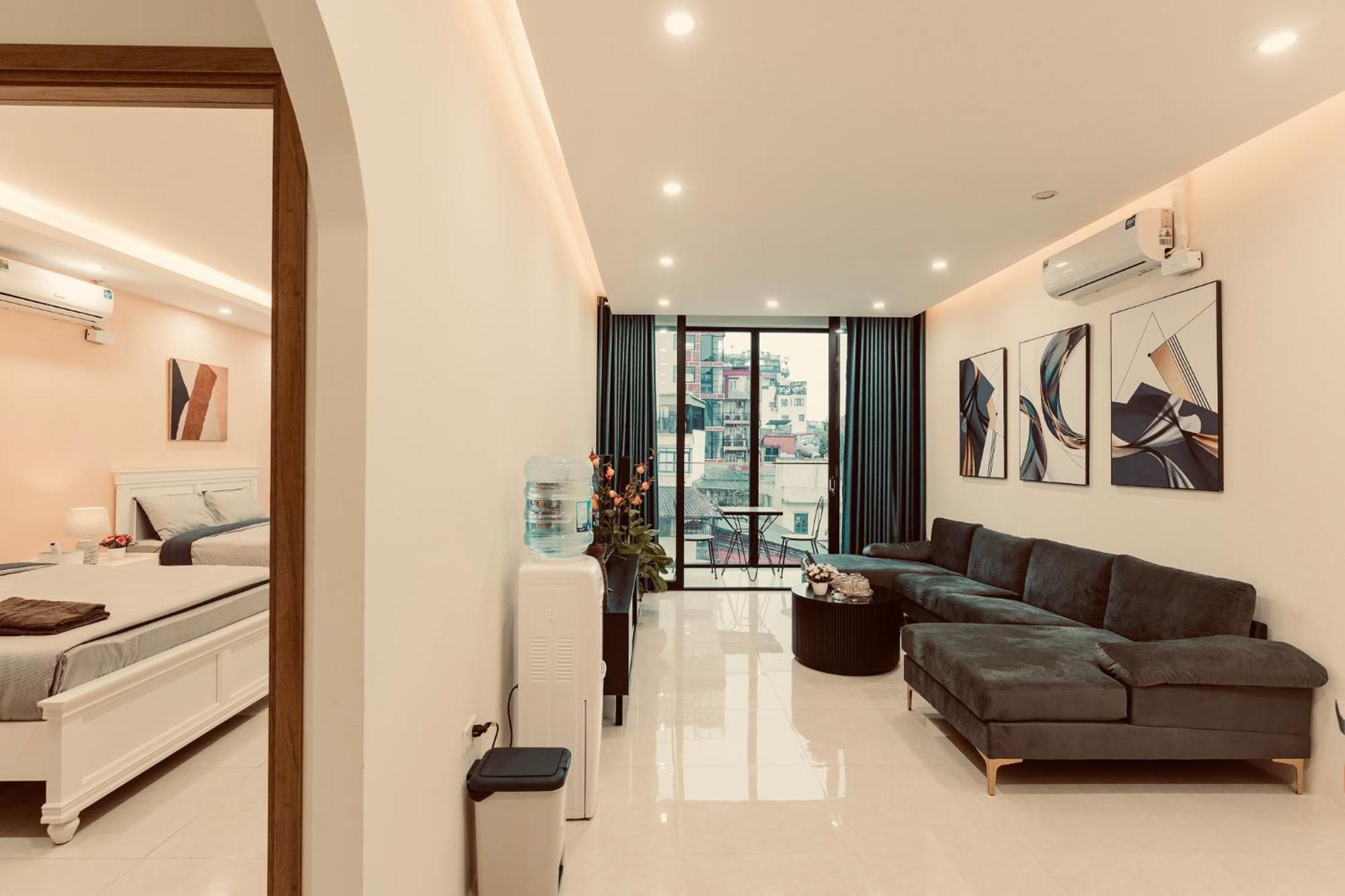 View/ Central/ Big Bacony/2br/1' To * Hanoi