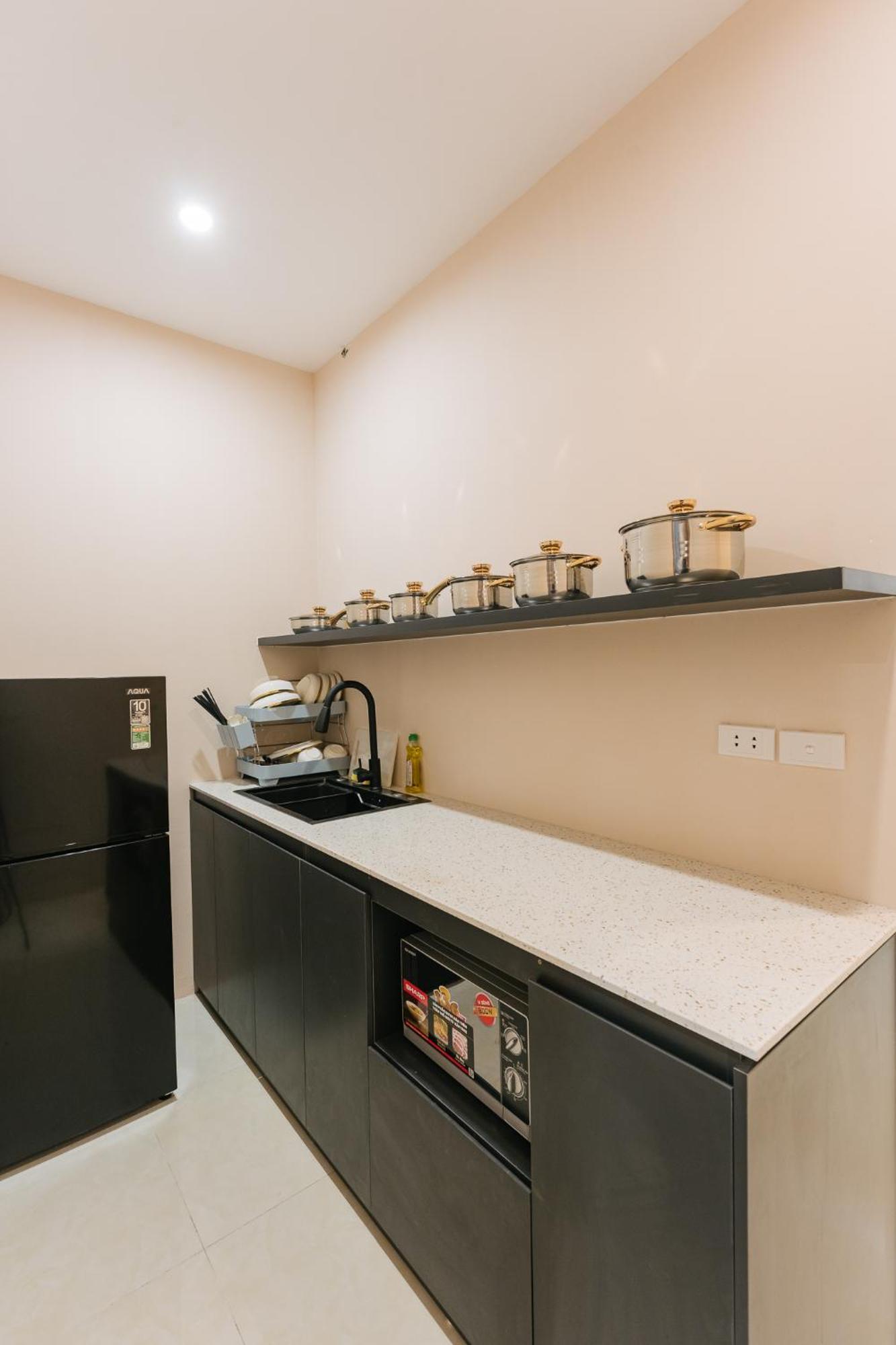 View/ Central/ Big Bacony/2br/1' To * Hanoi