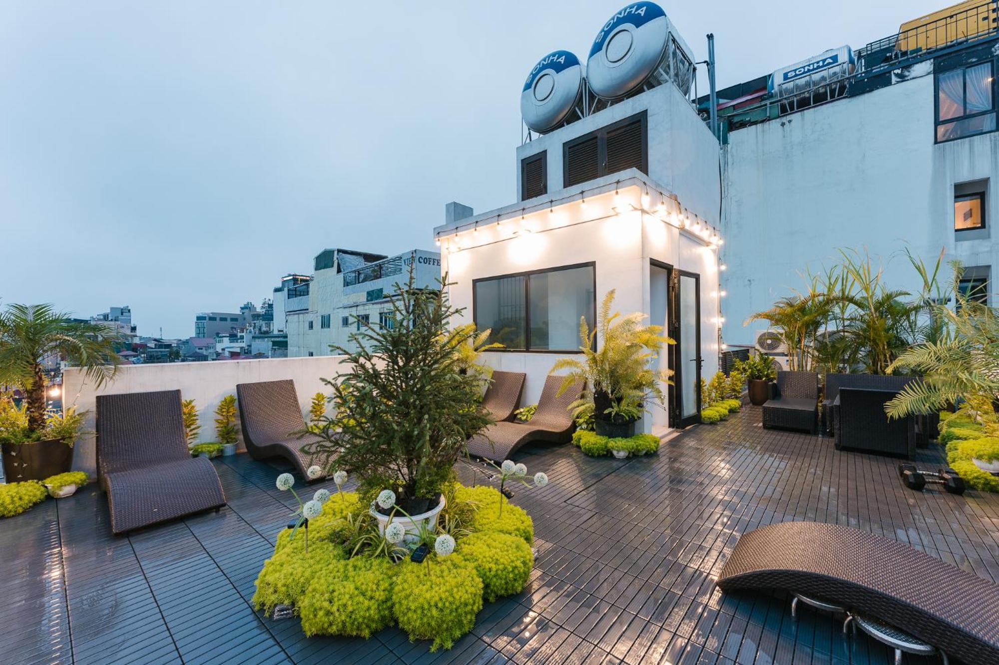 View/ Central/ Big Bacony/2br/1' To * Hanoi